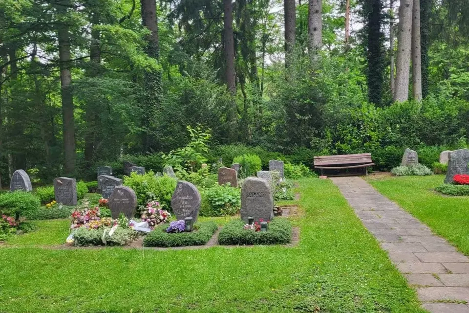 German Cemetery Project · European Minimalist Memorial – 5