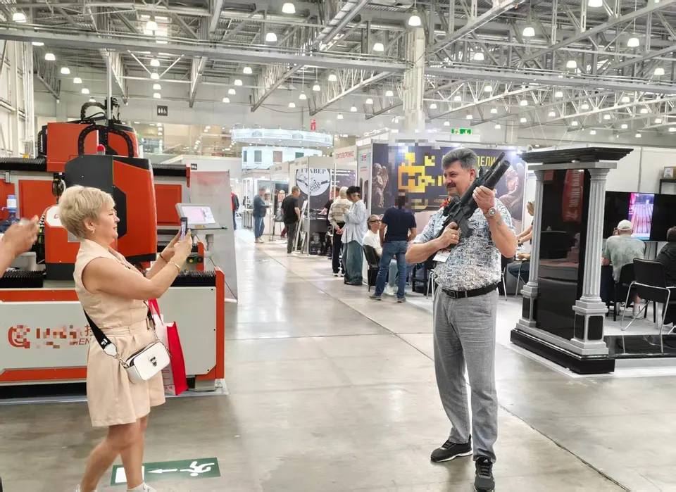 Steine schweigen, doch das Herz der Menschen ist warm – Die Steinmesse von Shitu Stone Industry in Moskau ging erfolgreich zu Ende – 4