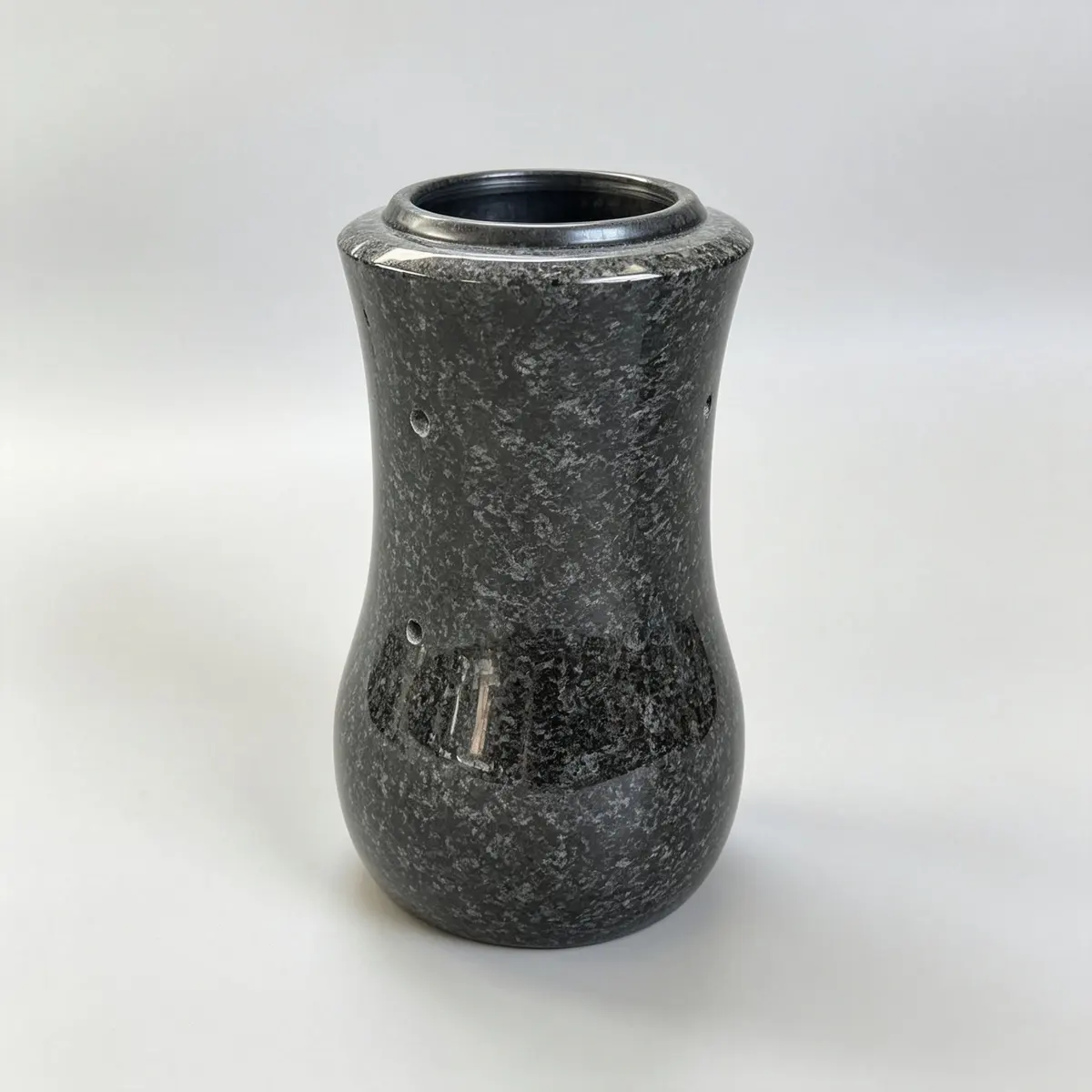 J-050 Vase