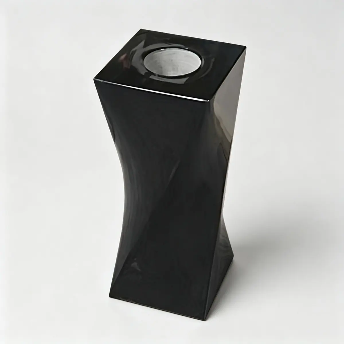 J-019 Twisted Vase